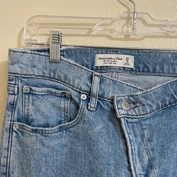 Abercrombie and Fitch 90s straight ultra high rise size 29/8 - Picture 4 of 7